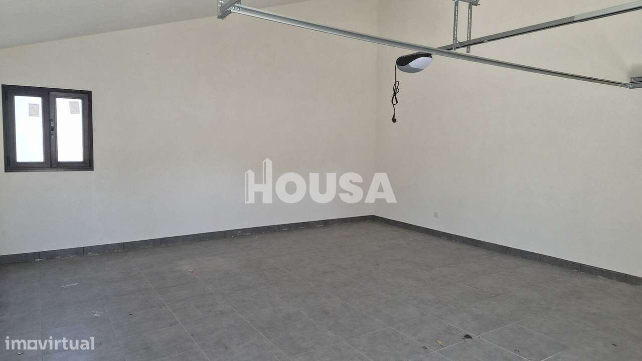 Moradia T3 Térrea Geminada – NOVA-48