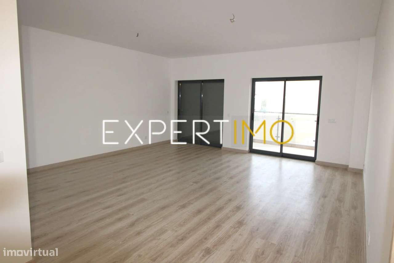T3, 1suite, estacionamento e arrecadação, Loulé - Algarve-1