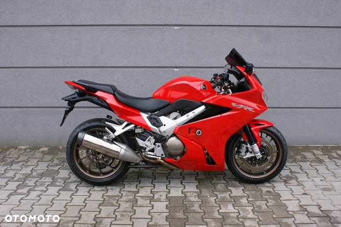 Honda VFR - 6