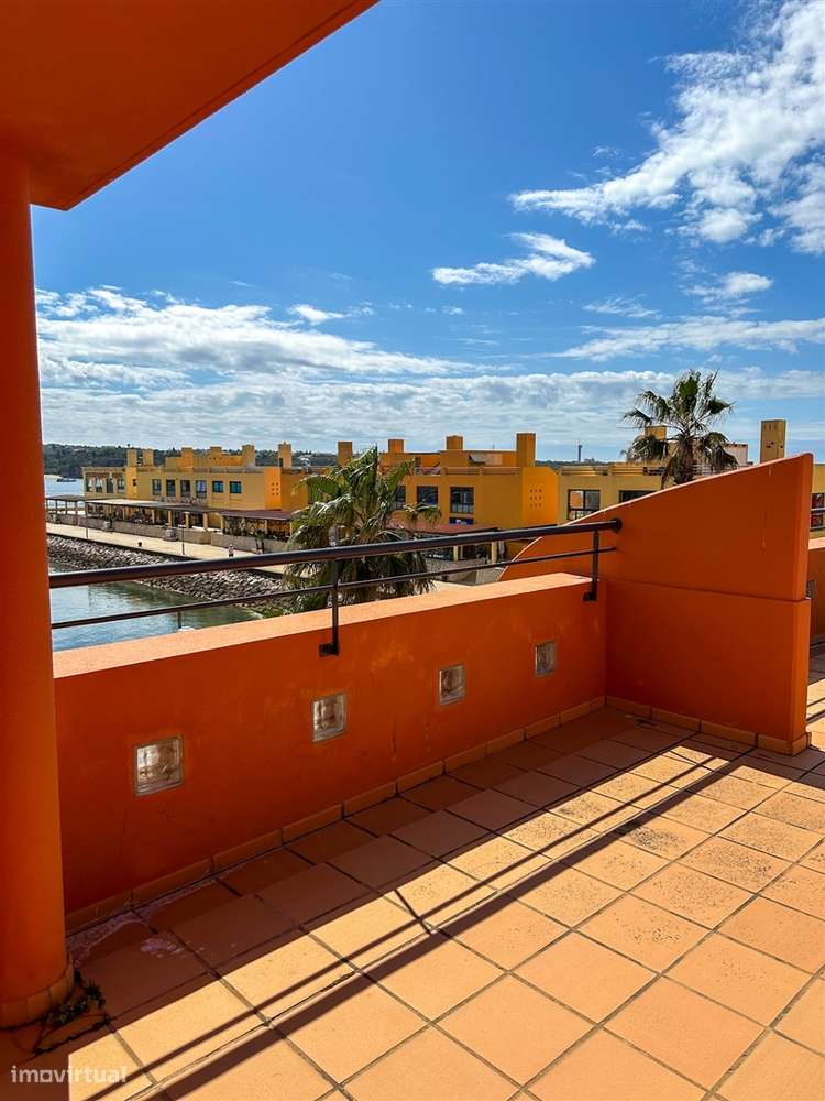Apartamento T2 com Vista Mar e Rio na Marina da Praia da Rocha – Porti-25