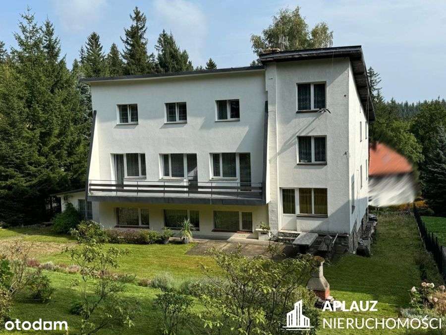 Dom z pokojami na wynajem w super lokalizacji, Kar-1