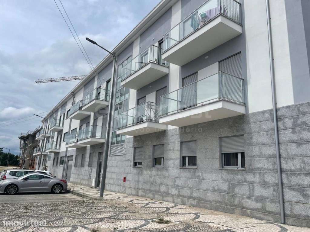Apartamento T1 novo, localizado no centro de Carregal do Sal