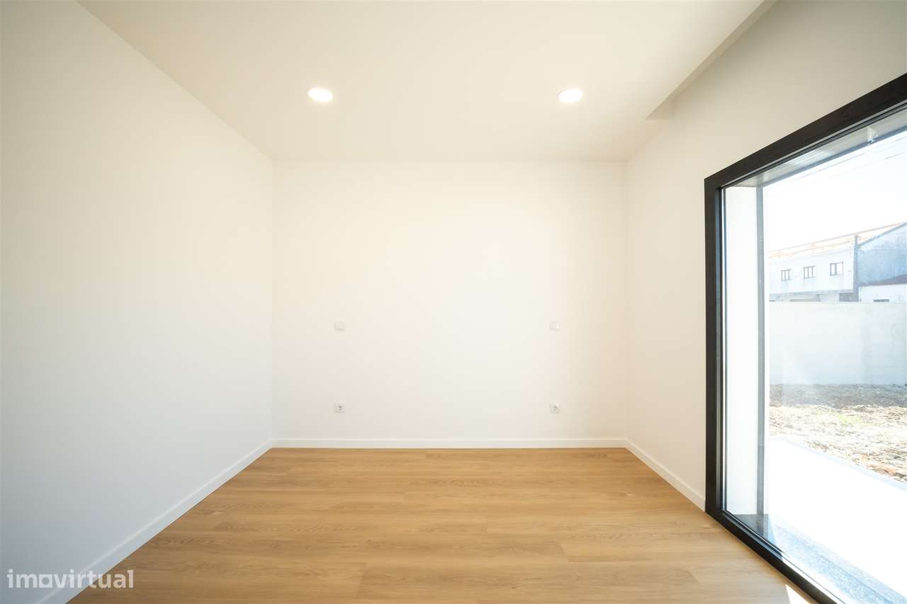 Moradia T4 NOVA em Maceira, Leiria-56