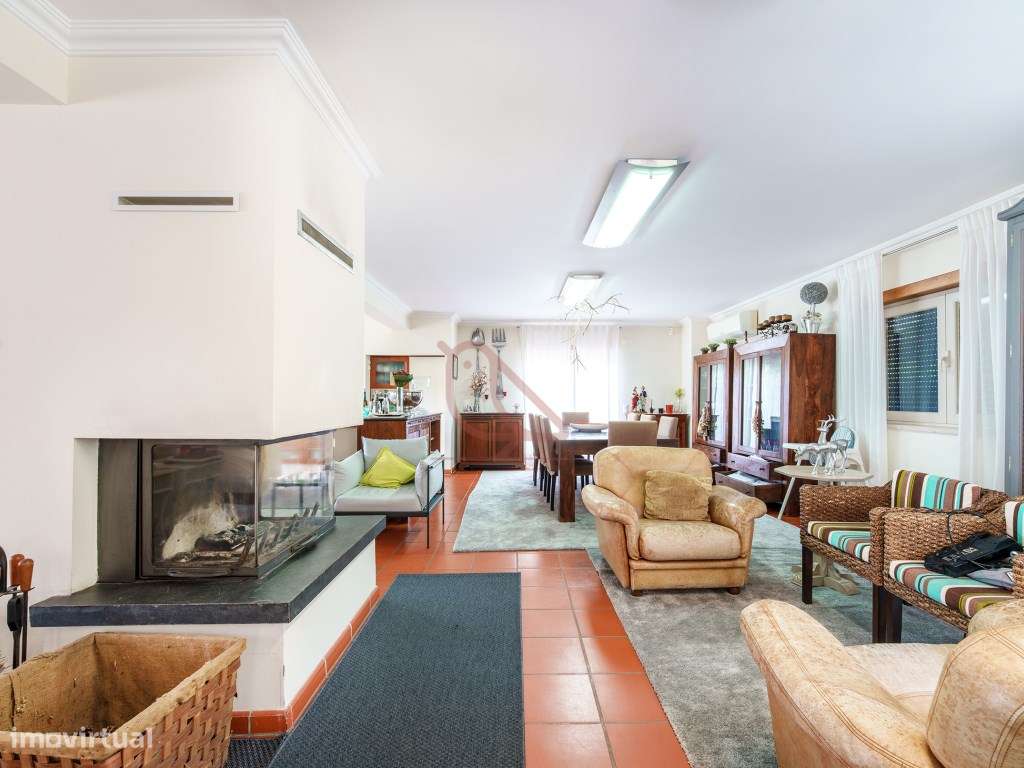 Propriedade Exclusiva em Alfeizerão: Elegância, Potencial Turístico...-44