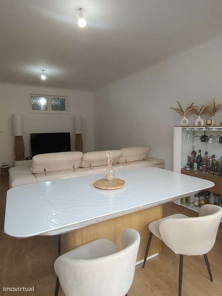 Apartamento T2+1 c/lugar garagem em Oliveira do Douro-8