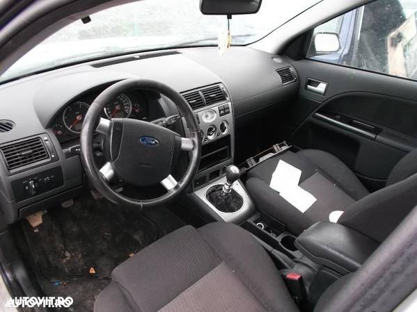 dezmembrez mondeo 2002 - 1