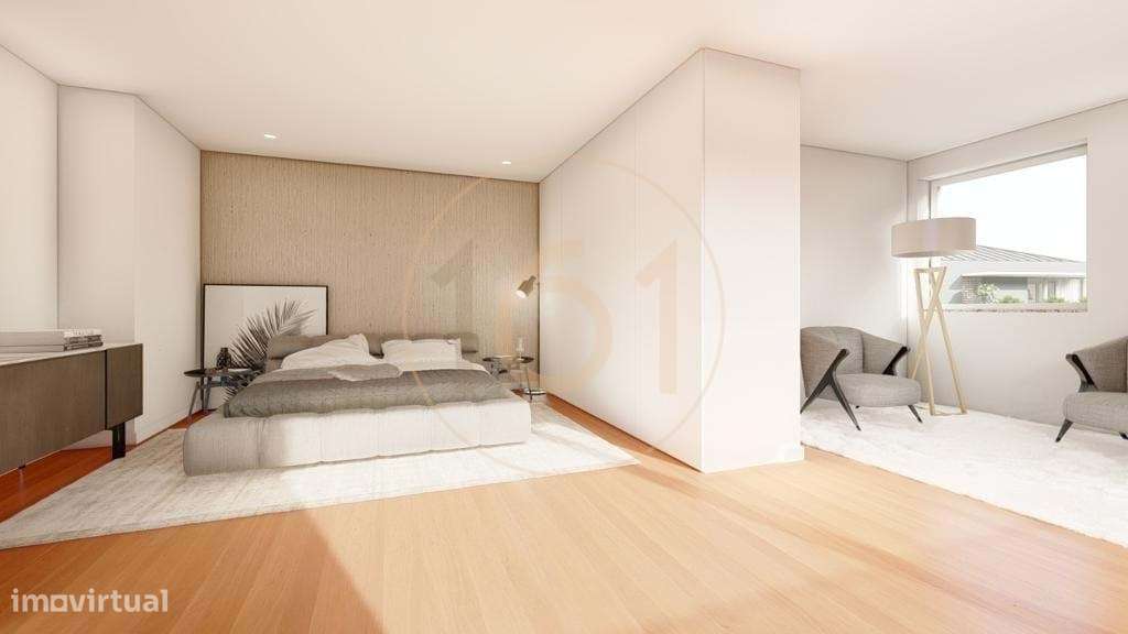 Excelente moradia T3 de 4 frentes em zona nobre de Leça da Palmeira-13