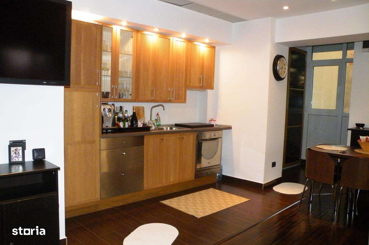 Mosilor : Studio spatios de 52mp, bloc 2008 , zona de exceptie !-7