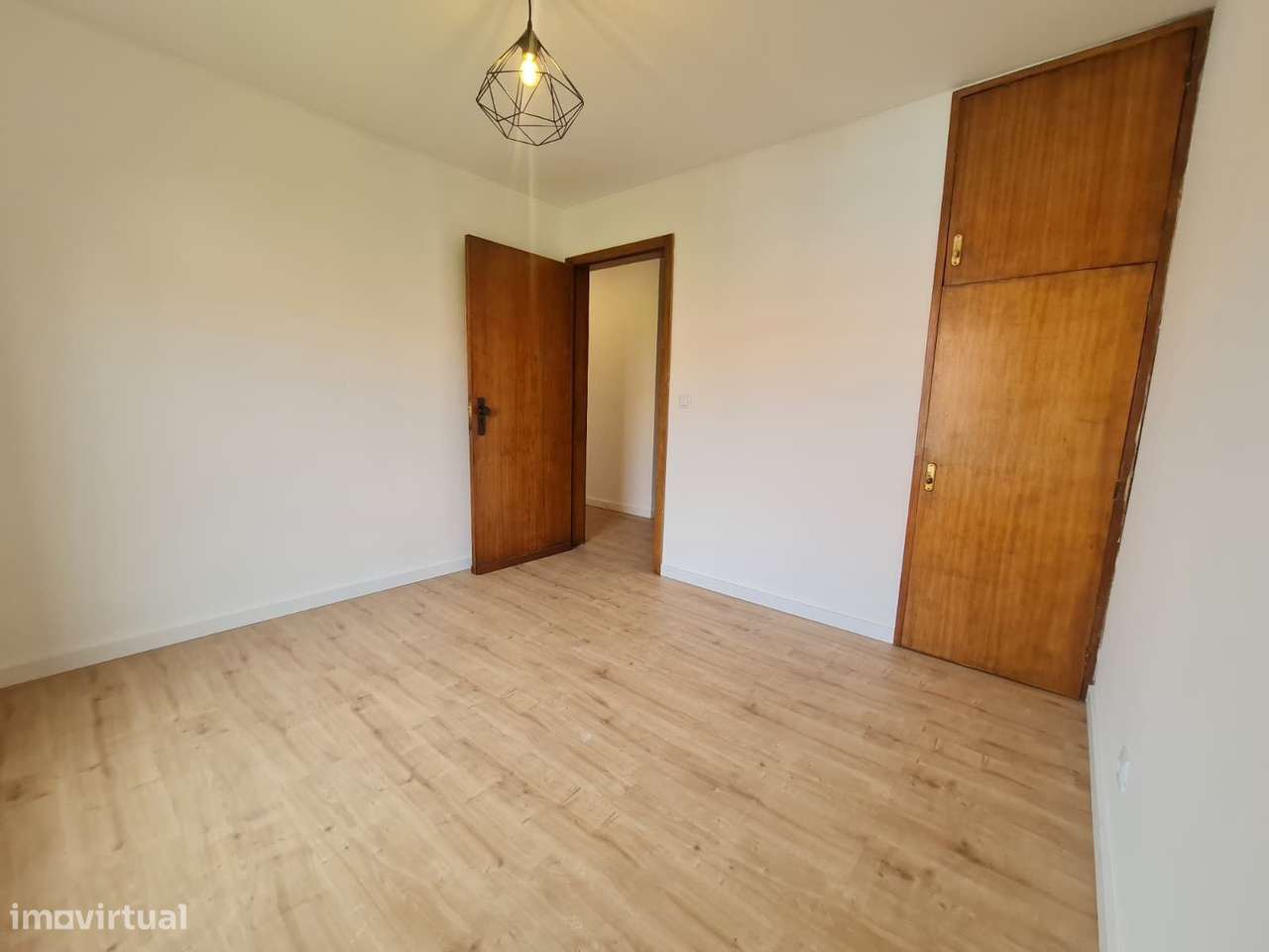 Apartamento T4 com suite e garagem  – em frente ao Metro Pedro Hispano-7