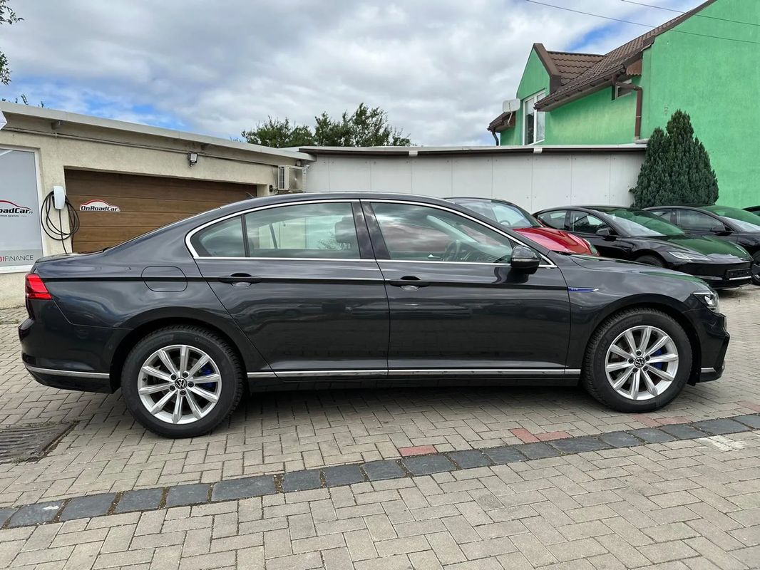 Volkswagen Passat 1.4 TSI Plug-In-Hybrid DSG GTE - 11