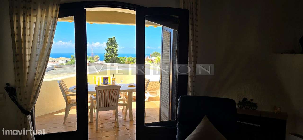 Algarve, Apartamento T2 semi-renovado com vista mar e estacionamento c-10