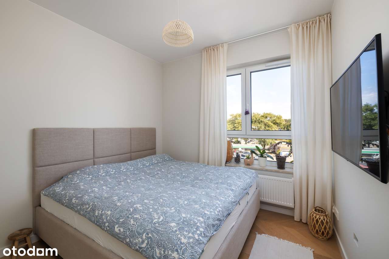 Przestronne, eleganckie mieszkanie z dużą loggią w zielonej okolicy!-4