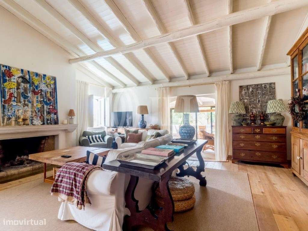 Moradia T6 com jardim e piscina no Estoril em Cascais-6