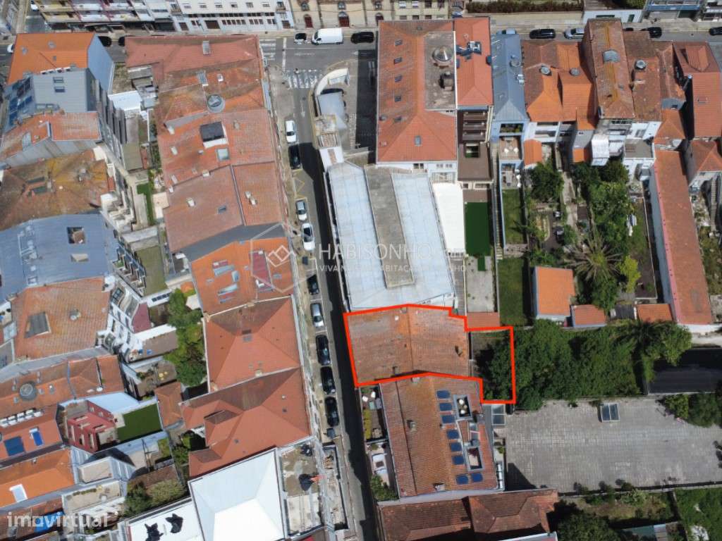 Prédio Zona ARU | Centro | Porto - Grande imagem: 3/26