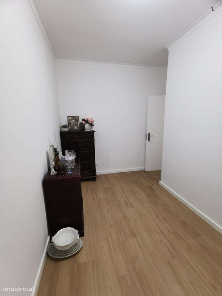 Quarto - localizado em Lisbon - Grande imagem: 4/10