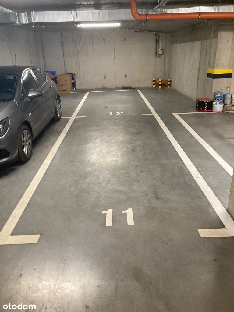 Podwójne podziemne miejsce parkingowe