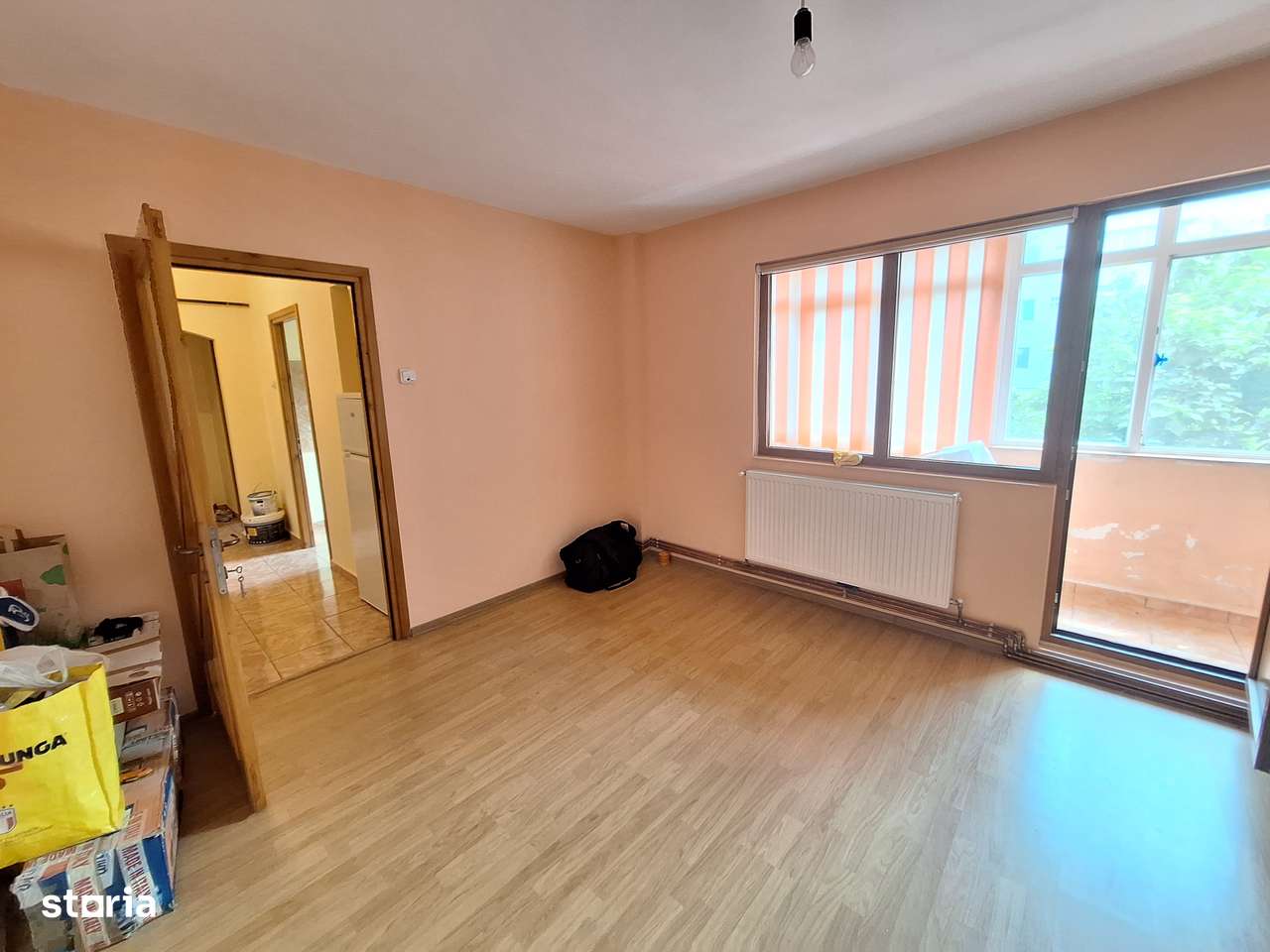Apartament 3 camere ,etaj 3, zona Orizont-Bacau - Imagine principală: 1/10
