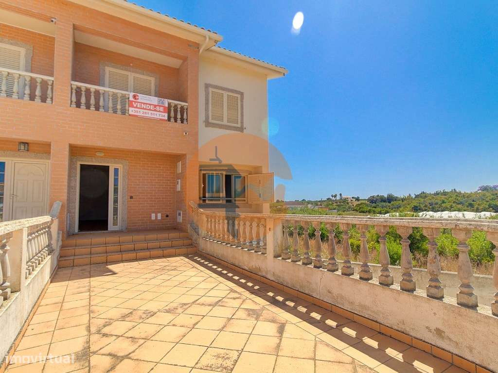 Moradia Geminada T4 com Garagem para 5 Carros em Vila Nova de Cacela - Grande imagem: 1/27