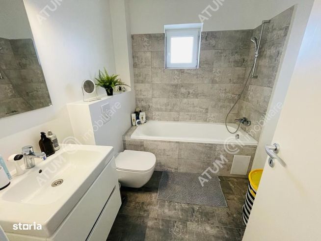Apartament cu 2 camere decomandate si balcon etaj intermediar-3