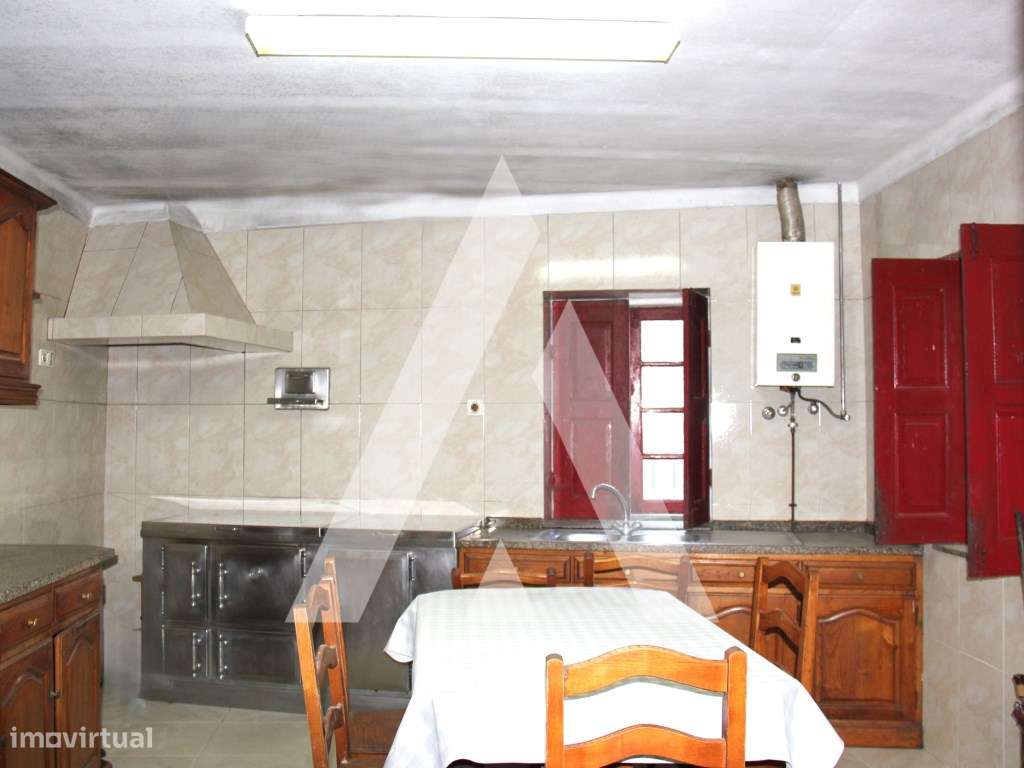 Quinta T6 histórica para recuperação, Guimarães.-11