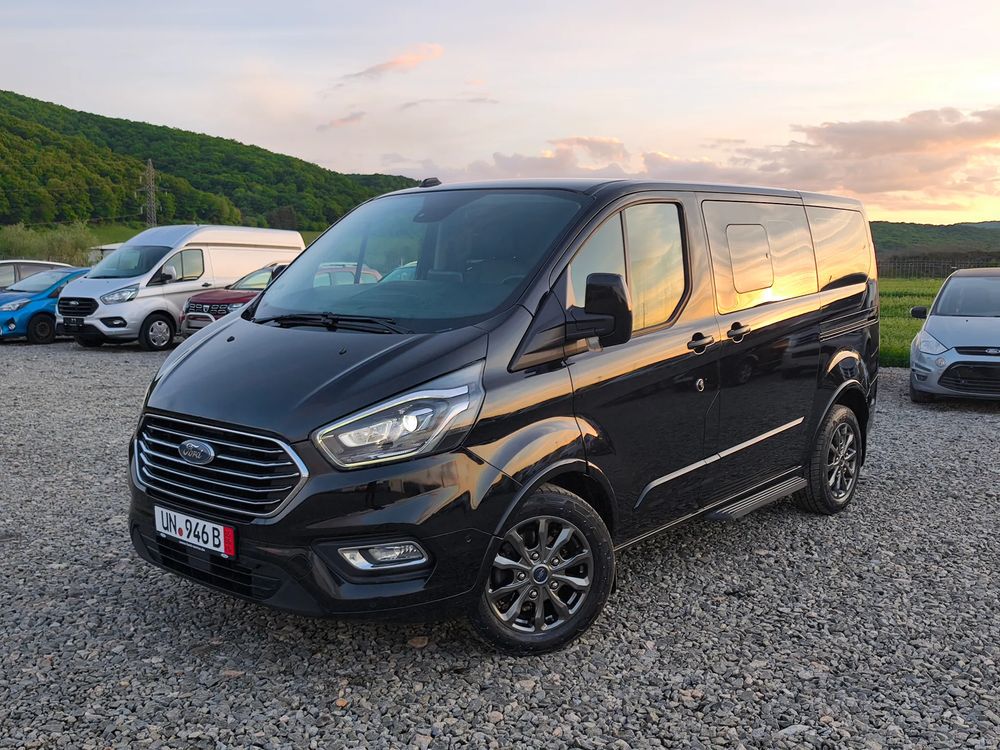 Ford Tourneo Custom 2023