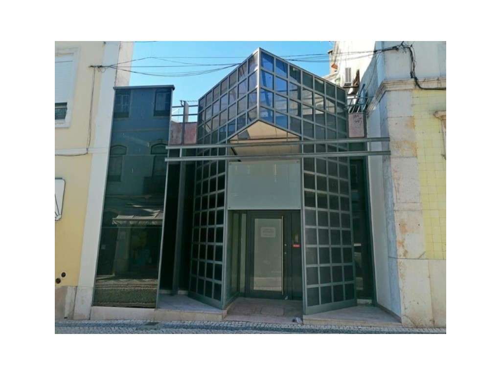 Loja com 840 m2 na Cidade de Santarém - Grande imagem: 2/9