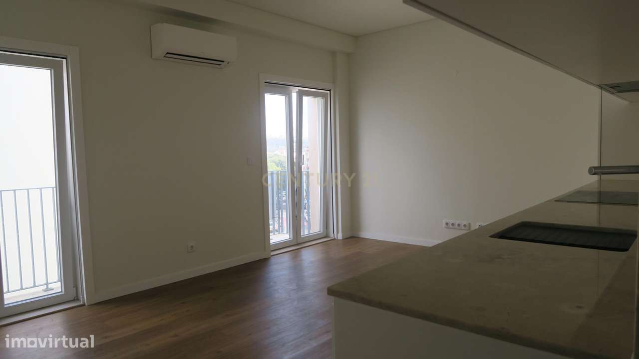 T0 Novo inserido em edifício recuperado. - Grande imagem: 5/13