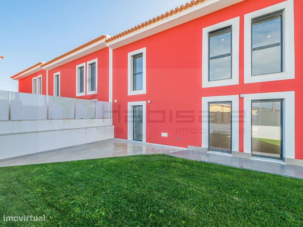 Moradia T3, situada em Areia Cascais, a curta distância da praia do...-37