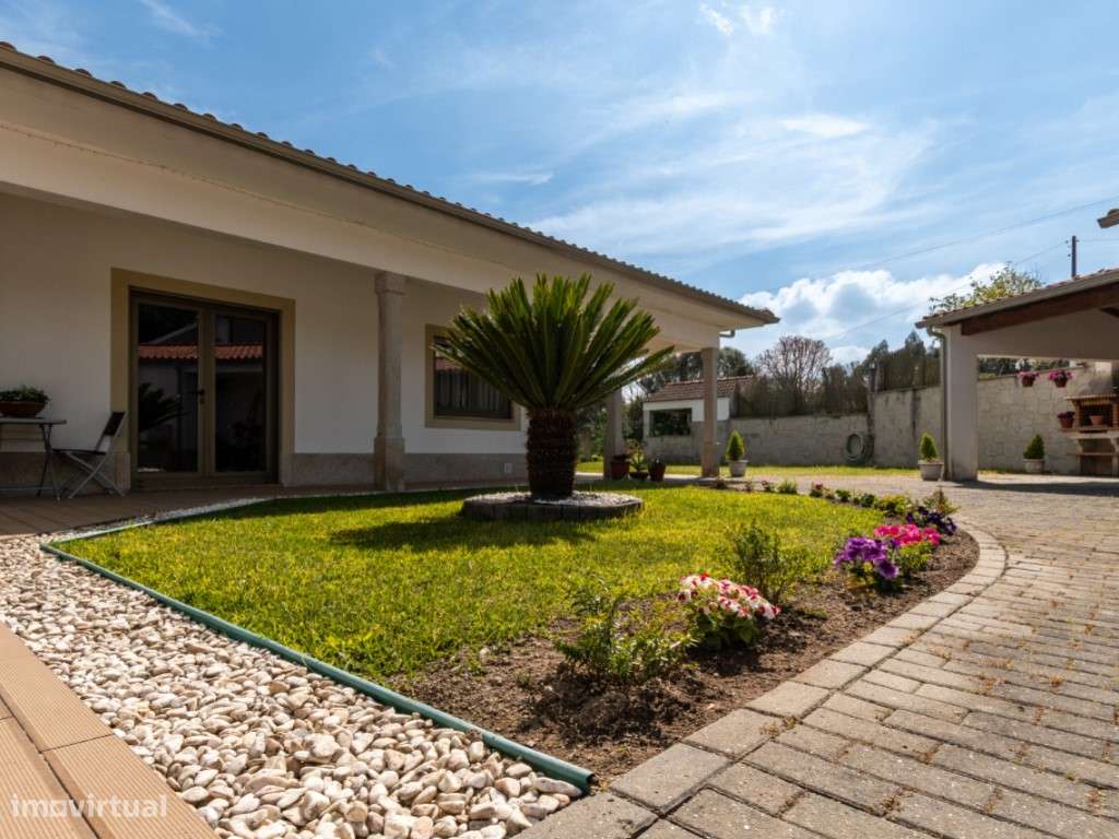 Encantadora Moradia Térrea V3-23