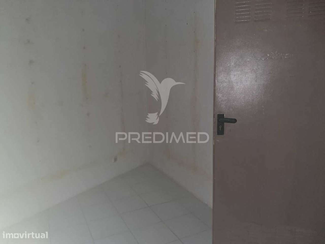 Loja Comercial na Cova da Piedade - Grande imagem: 4/9