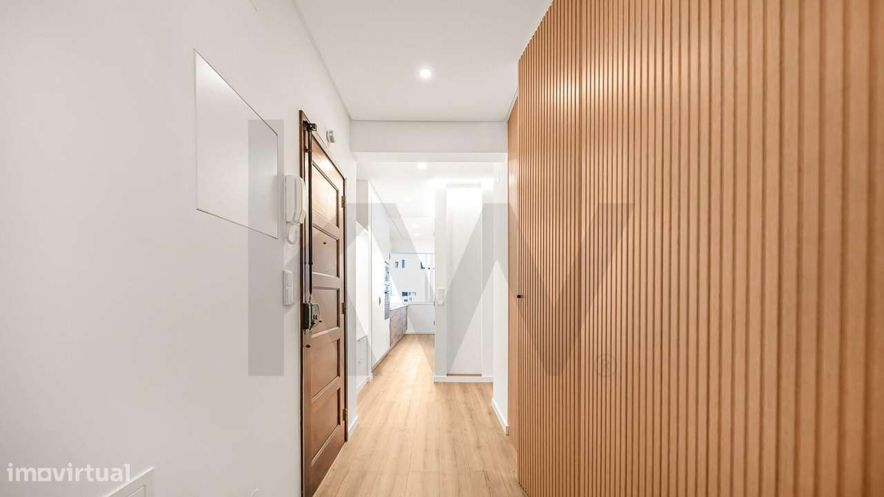 Exclusivo Apartamento T3 Totalmente Renovado por Arquiteto, Pronto a E - Grande imagem: 2/19