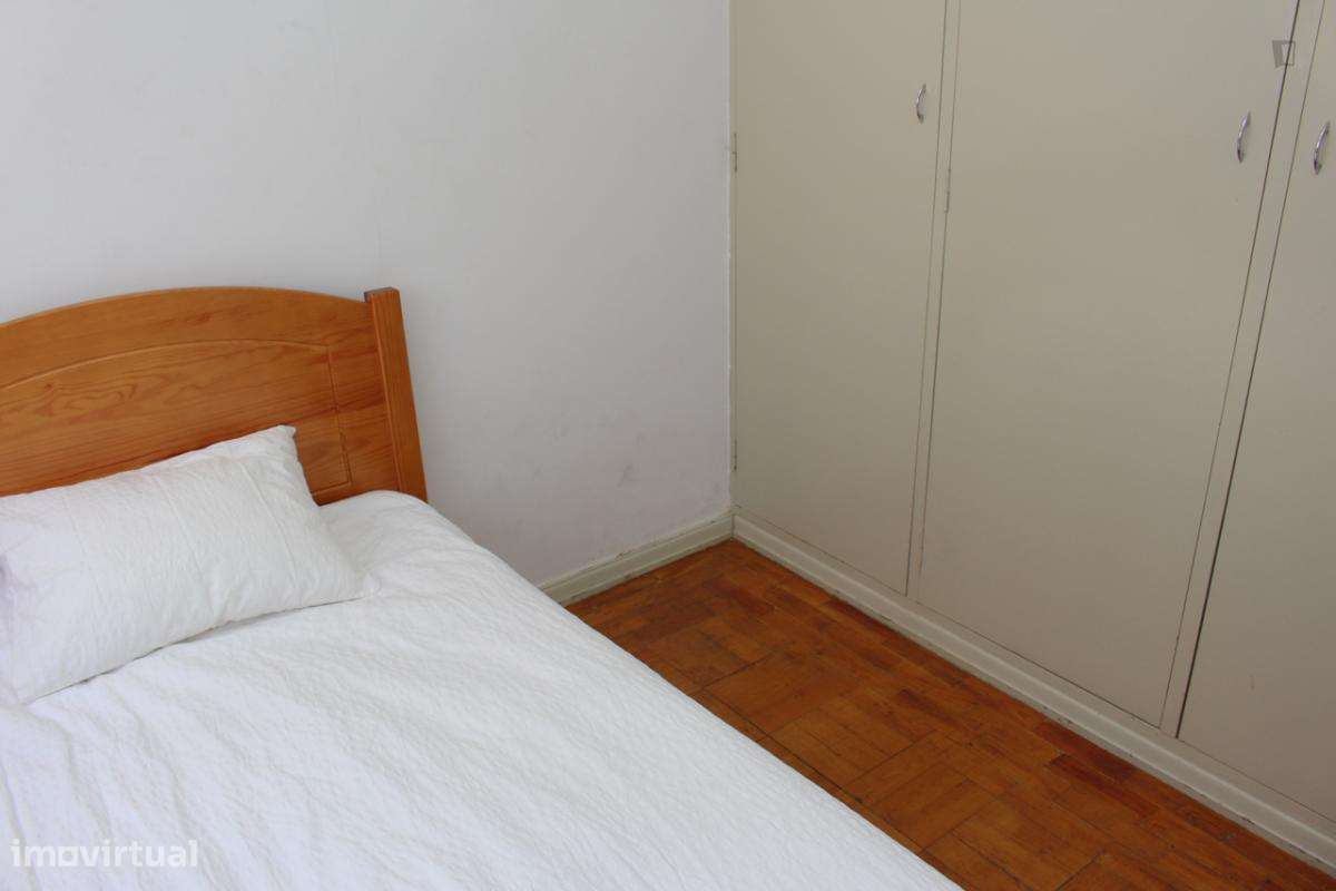 Quarto - localizado em Bairro do Sol Coimbra - Grande imagem: 5/28