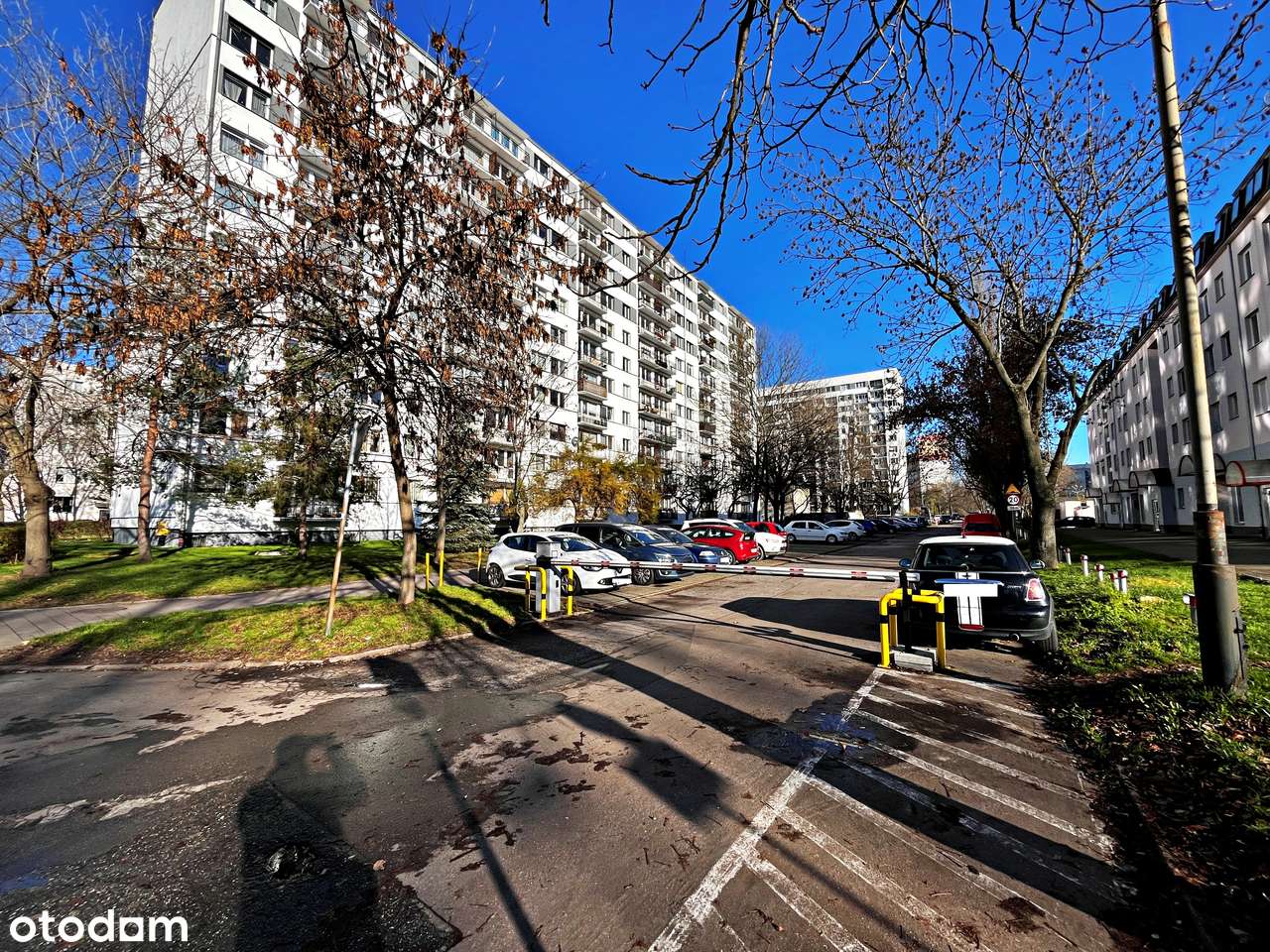 2 pokojowe mieszkanie z balkonem na parterze z parkingiem za szlabanem-12