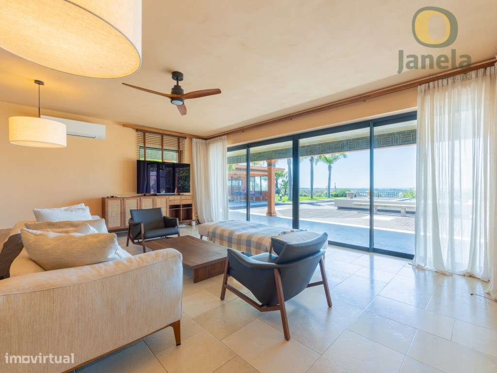 Encantadora Moradia T5 com vista Mar e Golfe, inserida num cenário ...-30