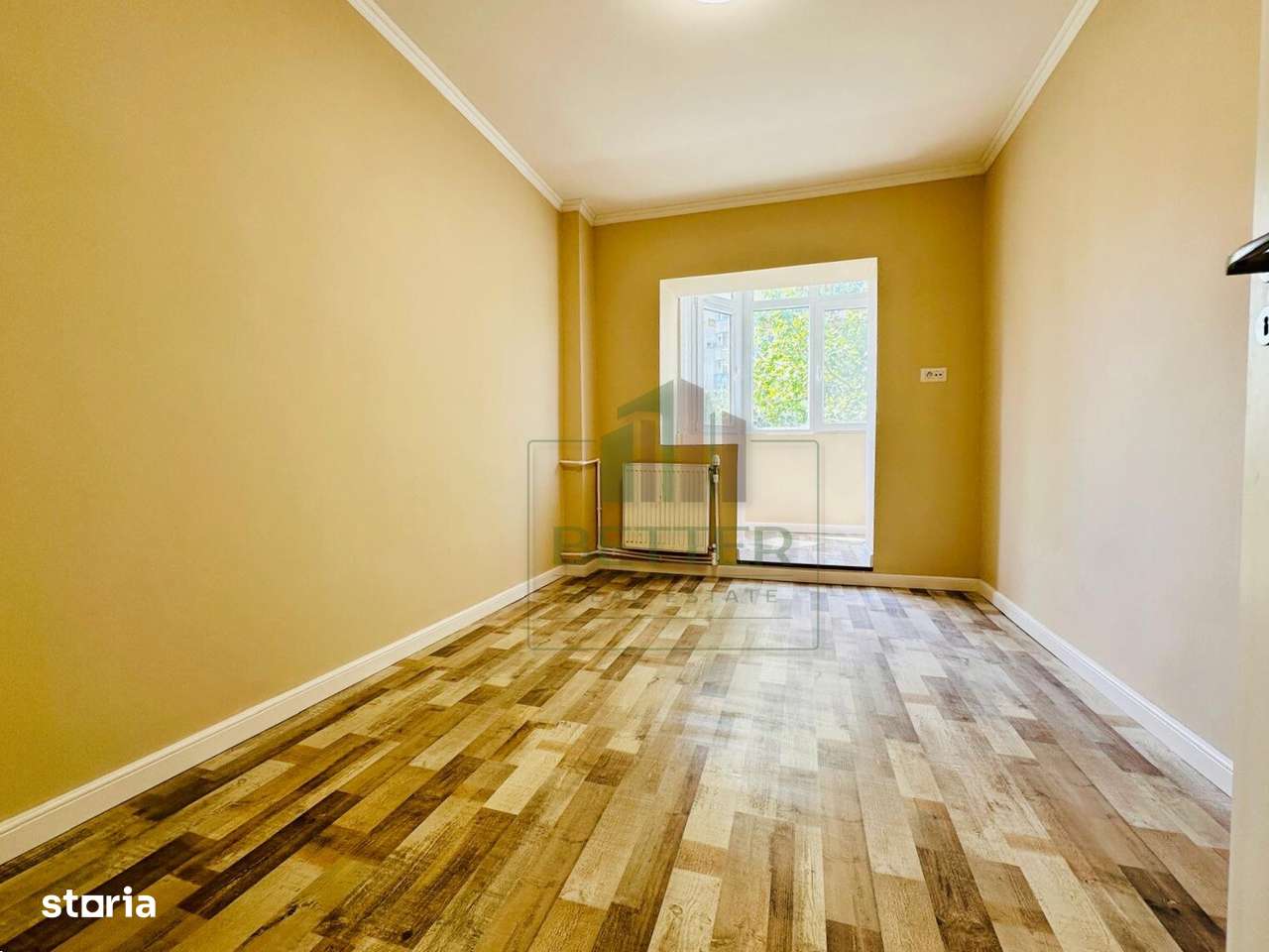 Apartament 3 camere renovat, 280 m metrou Apărătorii Patriei-7