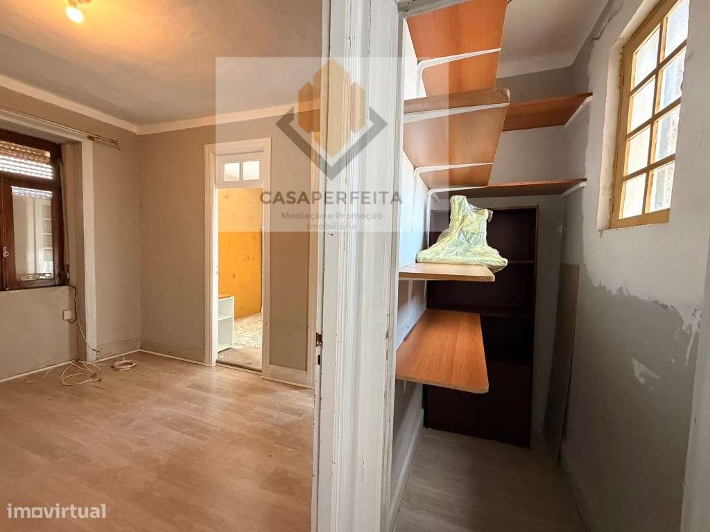 Andar Moradia T4 no 1º Piso - Coimbrões - Santa Marinha-8