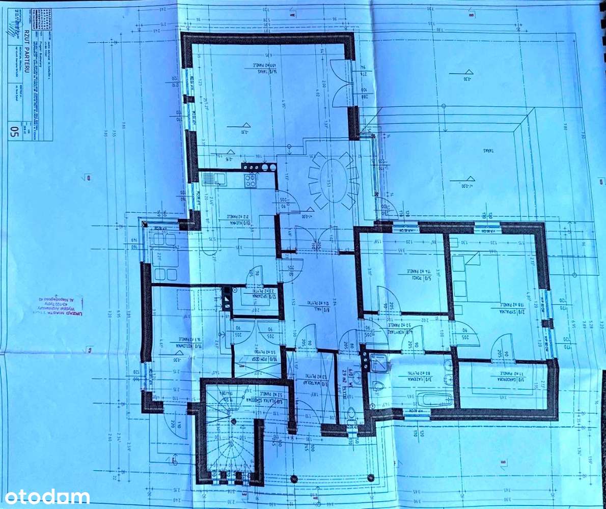 Wyjątkowa posiadłość - dom 319m2, działka 0,75 ha-14