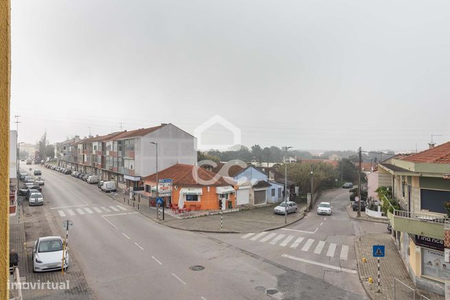 T3 (2+1) com aproveitamento de sótão e garagem, Foros de Amora.-27