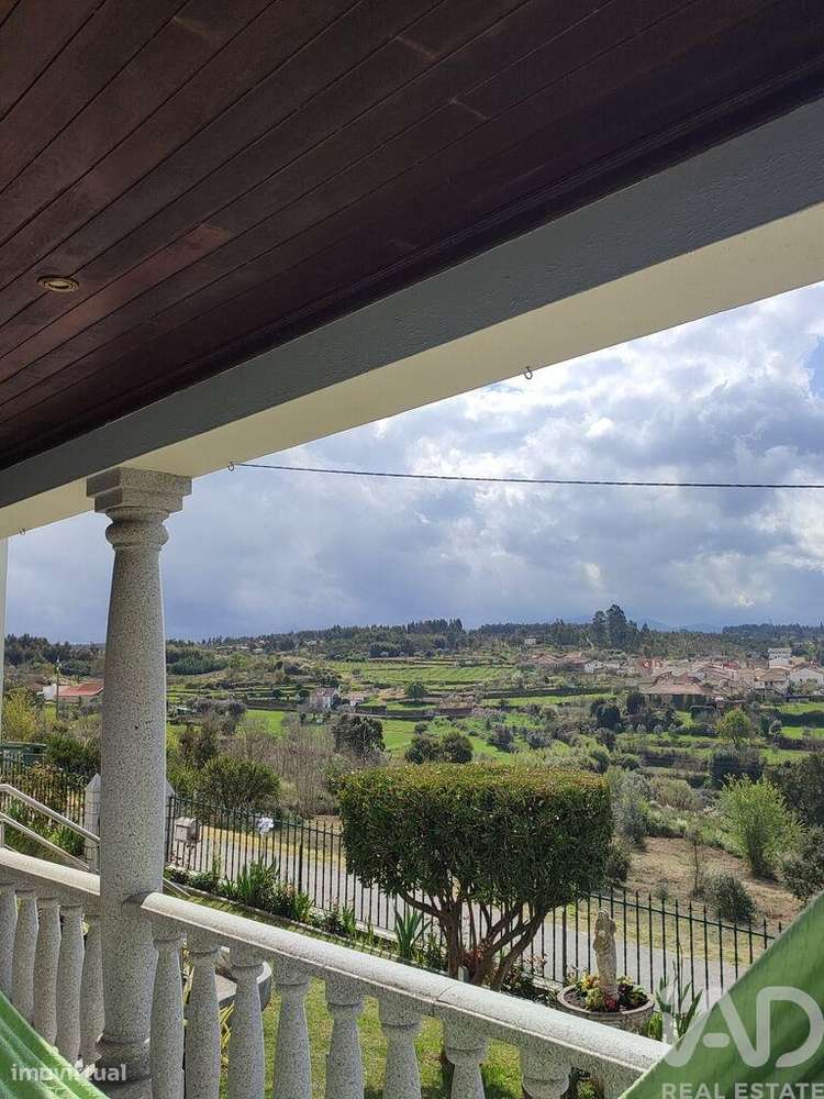 Casa / Villa T5 em Covas e Vila Nova de Oliveirinha de 243,00 m2 - Grande imagem: 4/21