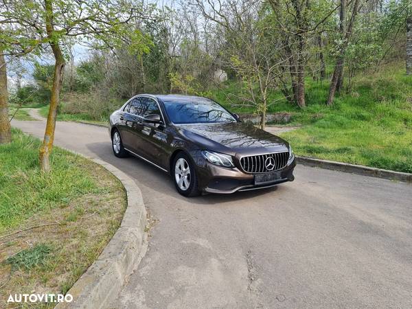 Mercedes-Benz E 200 d Aut. - 38