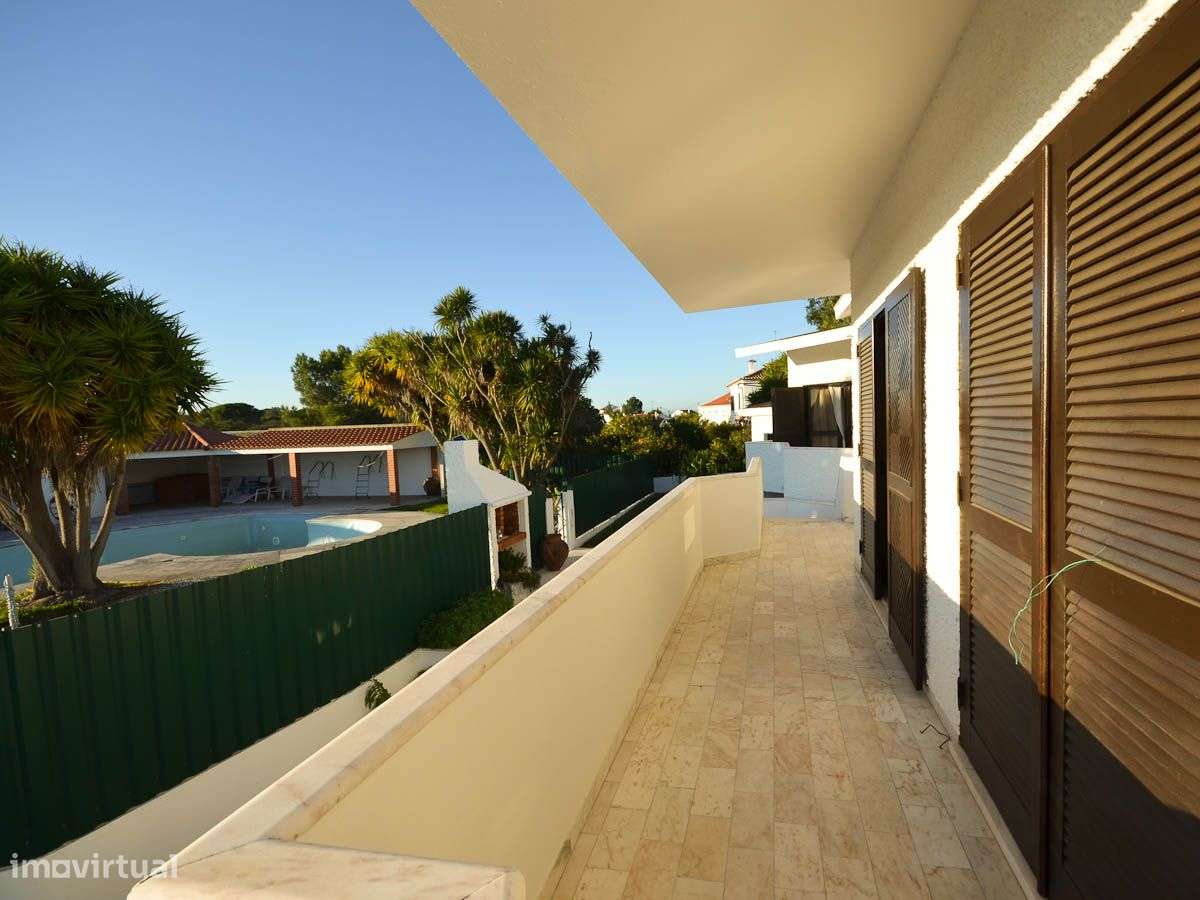 Moradia T4 com Piscina - Grande imagem: 2/28