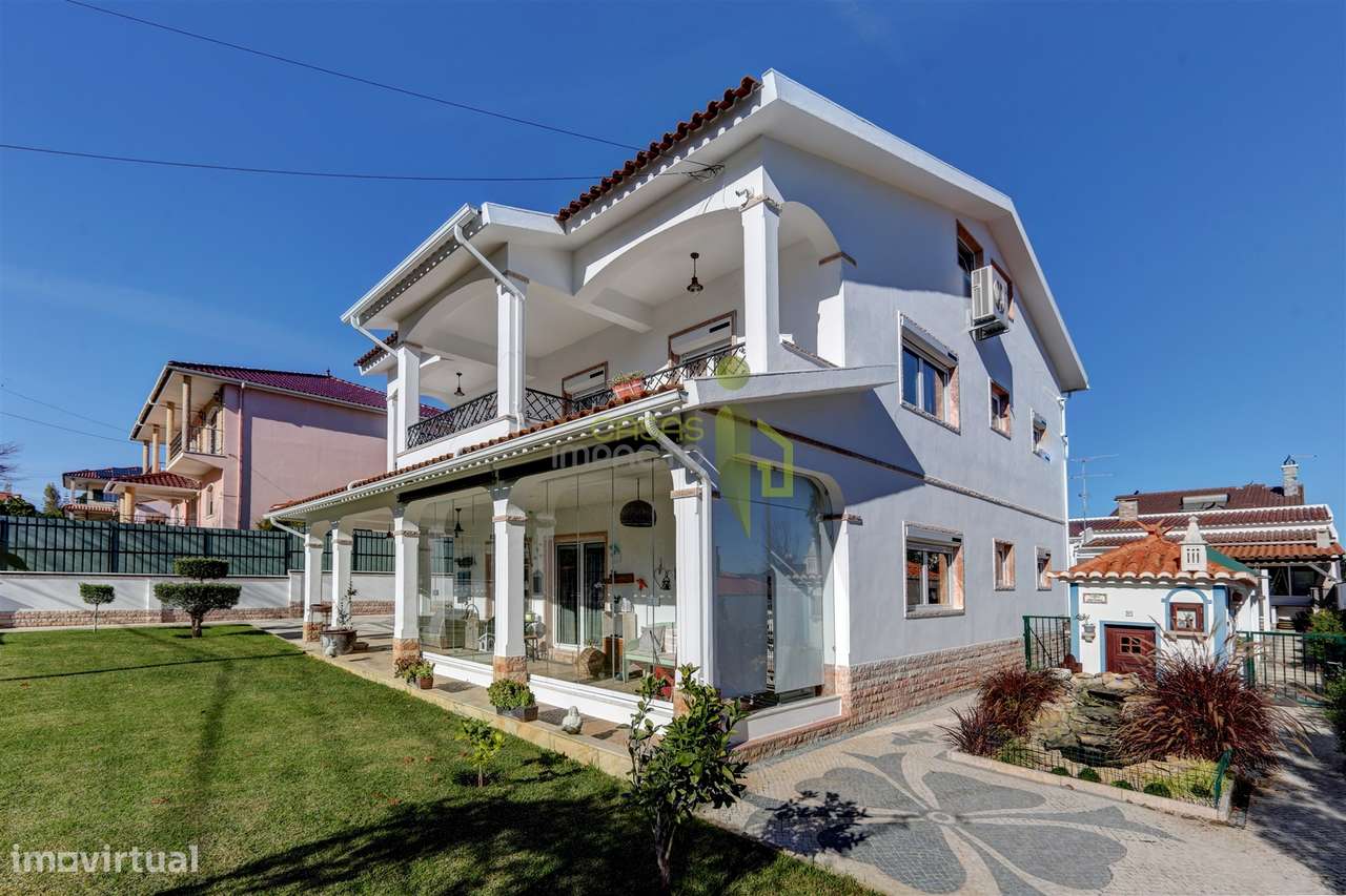 Moradia Clássica T3 transformada em T4, em Rio de Mouro, Sintra-54