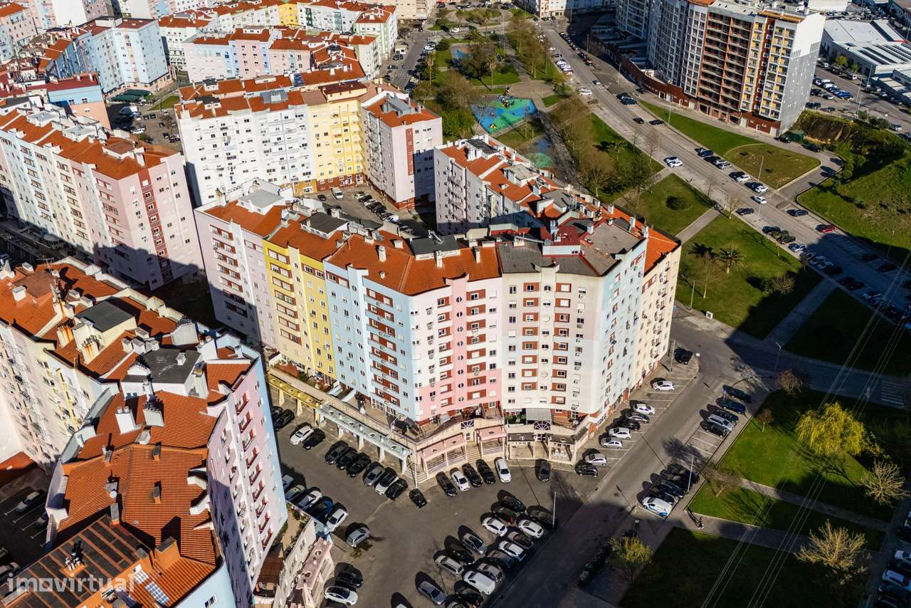 SANTA MARTA DO PINHAL - T2 com Garagem e Arrecadação!-27