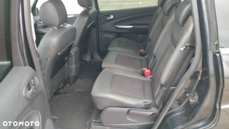 Ford Galaxy 2.0 TDCi Titanium - 35