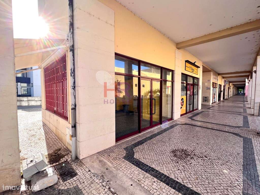 Vende-se duas lojas em Coimbra Vale das Flores. - Grande imagem: 3/11