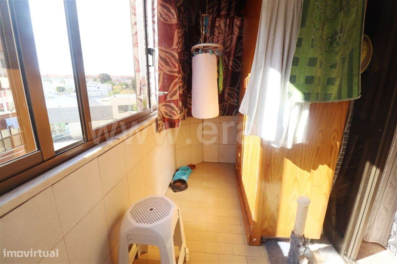 Apartamento t2; Laranjeiro-8