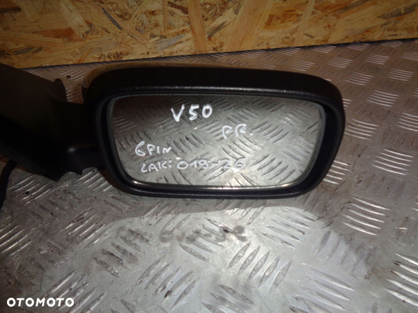 LUSTERKO PRAWE 6PIN LAK: 019-26 VOLVO V50 04- - 3