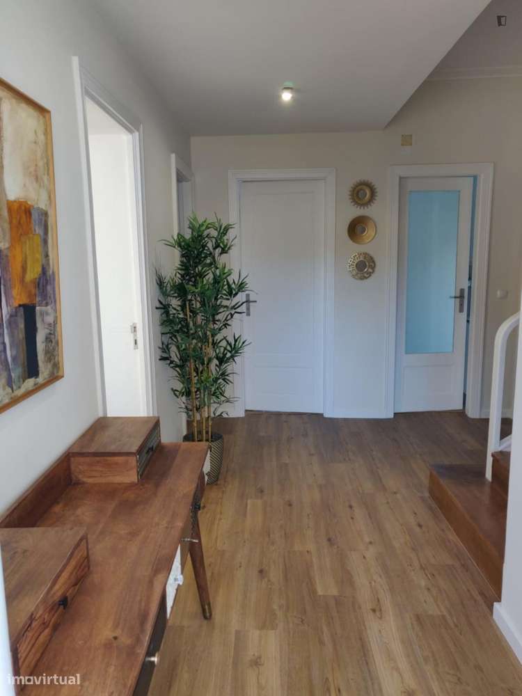 Quarto - localizado em Paranhos Porto - Grande imagem: 1/10