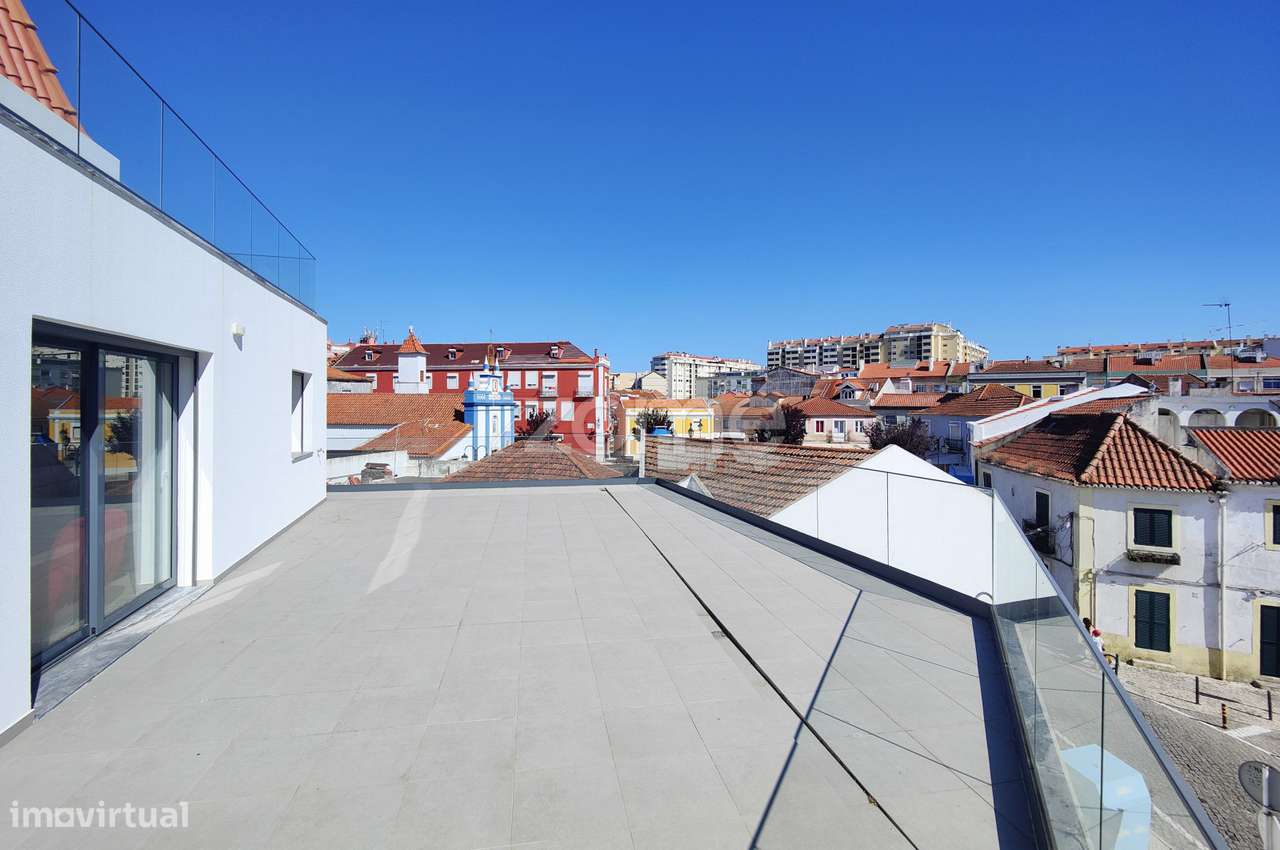 Apartamento T5 Novo em Sacavém-52