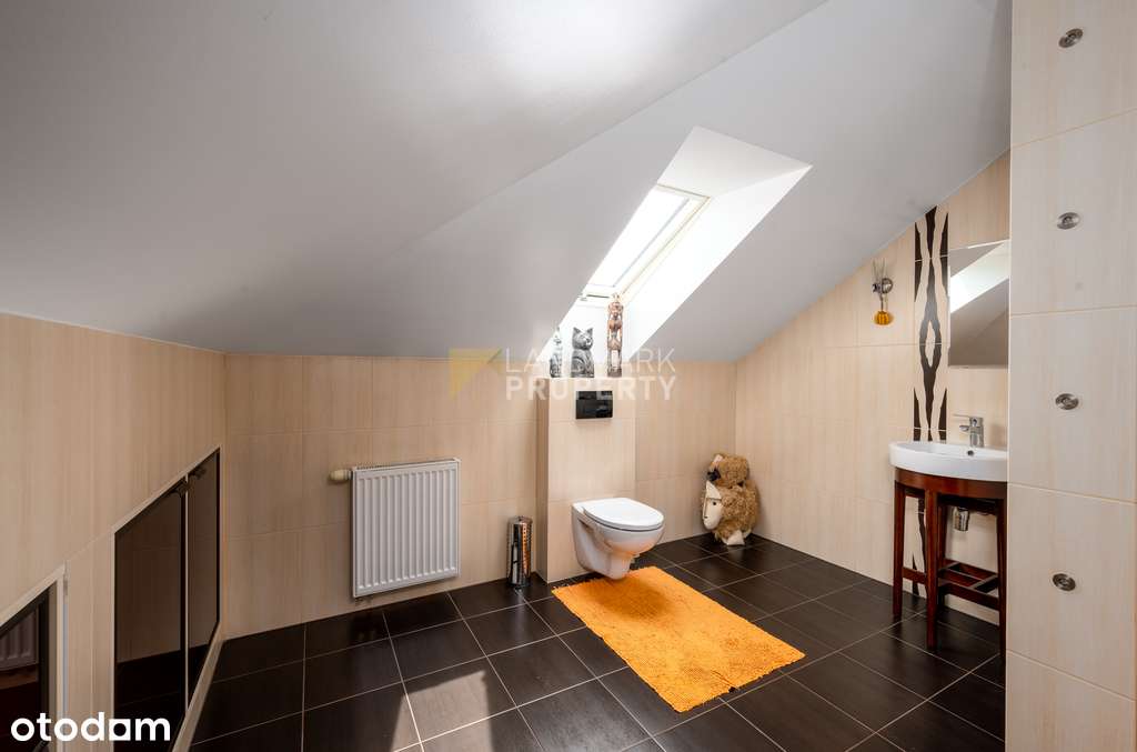 Piękny rodzinny dom w samym sercu Choroszczy-13